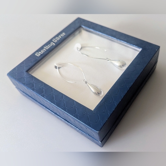 925 CFJ Thai Sterling Silver Teardrop Earrings. Length 2.25" - Picture 12 of 12